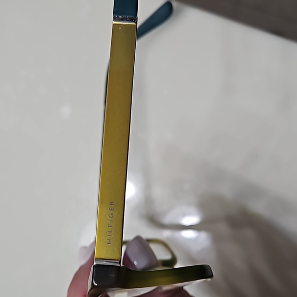 Tommy Hilfiger yellow and brown plastic frame glasses with case. - Picture 3 of 4